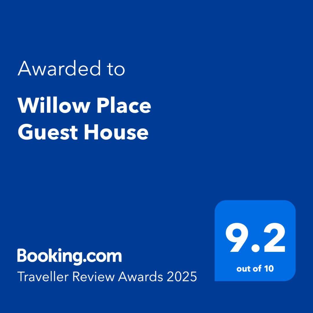 Willow Place Guest House มิดแรนด์ ภายนอก รูปภาพ