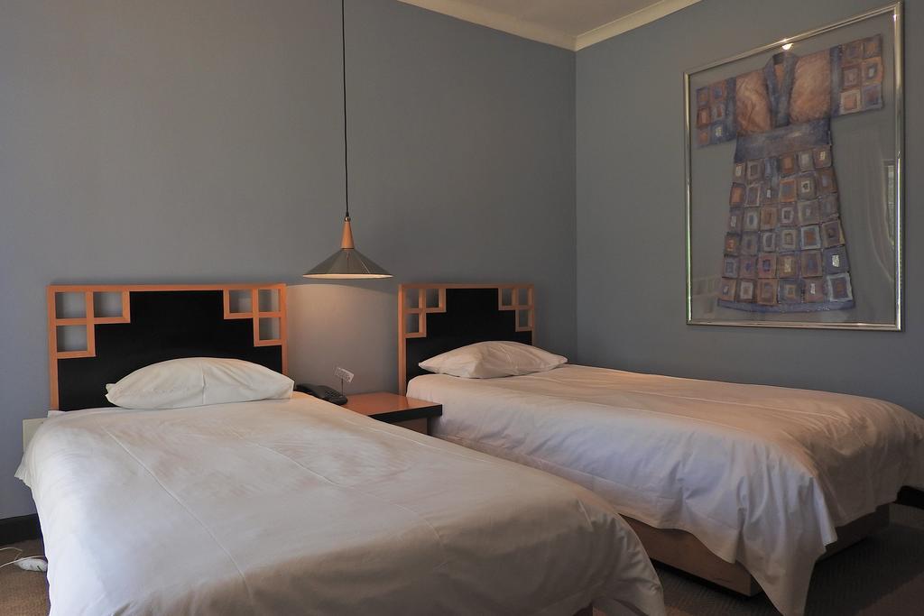 Willow Place Guest House มิดแรนด์ ภายนอก รูปภาพ